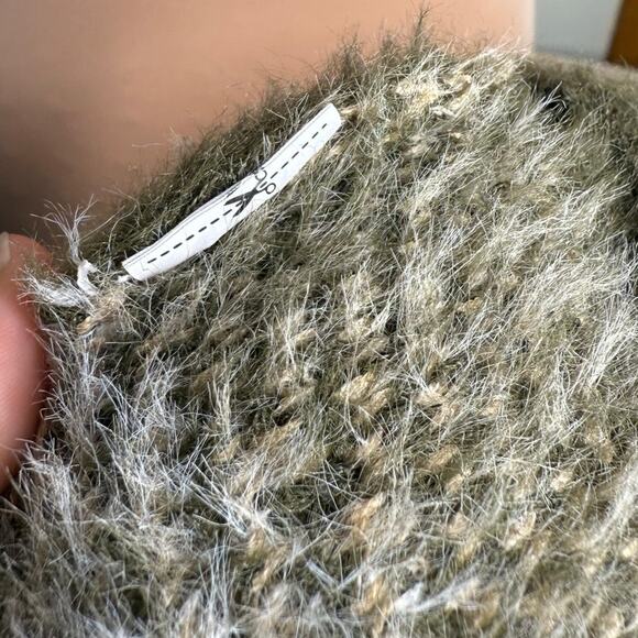 Forever 21 Green Fuzzy Mushroom Sweater Vest - Picture 7 of 8